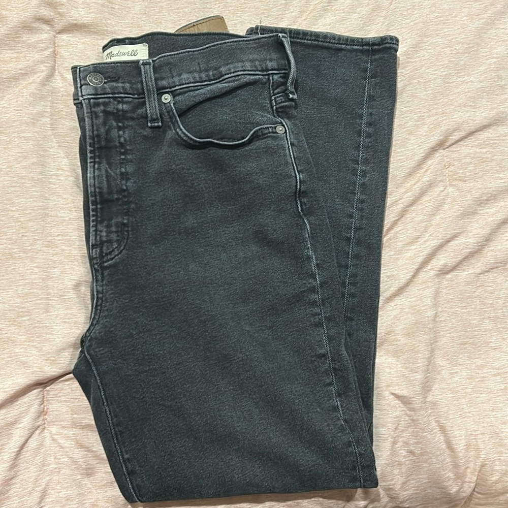 Madewell 
The perfect vintage Jean 
Size 29 
Color: washed out black